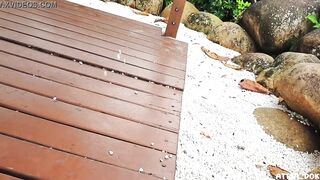 Amiga safada levando leitinho do marido na boca e rolada
