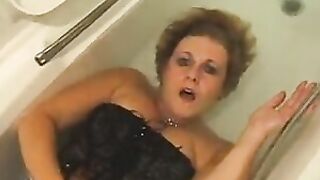 Underwater tub bath-tub fun
