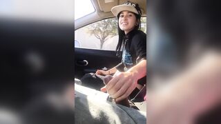 dyke offer friend hand job into vehicle