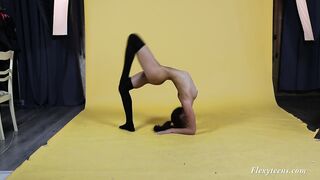 Most flexible and acrobatic sexy Sanya Semashko