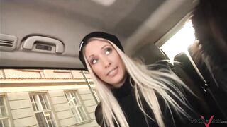 Bi-sexsual babes share a dick