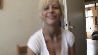 Blonde Ehefrau geht fremd