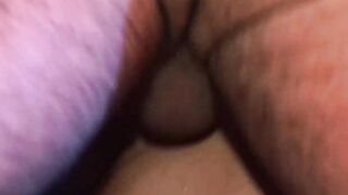 Geh auf die Knie und blase um Vergebung