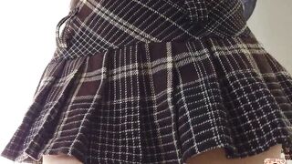 TRY SKIRTS ON A SUPER BOOTY - Candice Delaware
