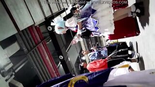 Debajo del vestido de la chinita en la feria 52