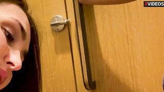 Самый спонтанный минет в примерочной