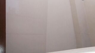 Bae Pack pissing. Long butt and adorable cunt.