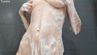Who is this bimbos? It's me of course)