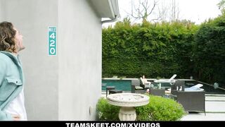 Bouncy Boobed Jackie Hoff Seduces Her Bf By The Pool