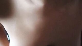 c est pas la pus jolie, mais elle suce bien