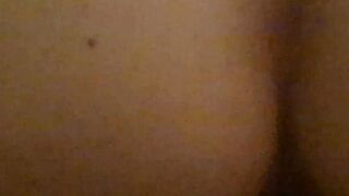 English skank MILF ride n gets pounded