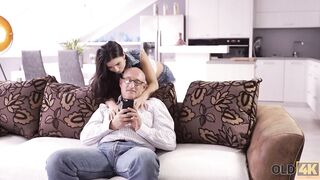 OLD4K. Older man forgets about work thanks to mistress
