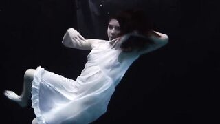 Aqua women Andrejka underwater stripping and swimming