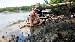 Thick wifey pounded into the mud on a nature walk