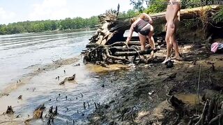 Thick wifey pounded into the mud on a nature walk