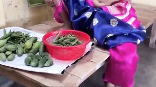 Uncle Sabjhi Bhi Le Gaya Or Meri Choot Ko chod