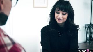 19 Yo step-daughter Isabella Nice had feelings for her stepdad