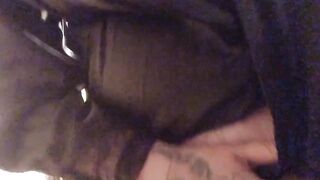 Solo - White cougar fucks her vib to a squirting