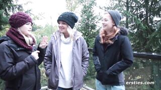 three Amateur Lesbians ! Now It's A Party
