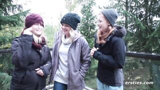 three Amateur Lesbians ! Now It's A Party