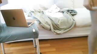 Fighetta italiana si spoglia into web cam e si mette a pecorina
