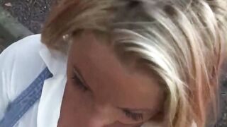 Milf Candy Samira vom Pannenhelfer durch gefickt