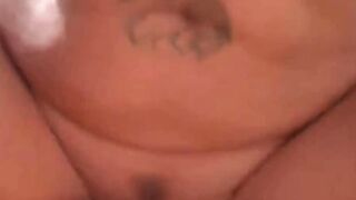 Milf Candy Samira vom Pannenhelfer durch gefickt