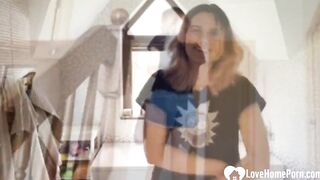 Sensual mistress wants a quicky inside the toilet
