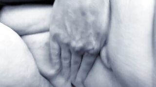 Littlefatcumcow finger bang