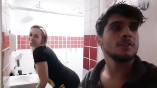 COM ELA A PORNSTAR FADA MEL