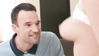 stepmom facial – incredible Bombshell Bella Rolland knows how to