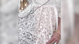 Joanna SEMINUDA sotto il vestito...