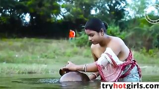 beauty Bombshell chick Ko Jungle Me Lake Jabardast Choda
