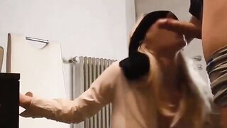 Die Augen verbunden