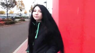 You cant trust such a vulgar bitch - GERMAN