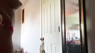 Stomiskies - Changes outfit into bedroom
