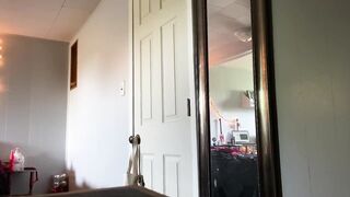 Stomiskies - Changes outfit into bedroom