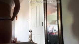Stomiskies - Changes outfit into bedroom