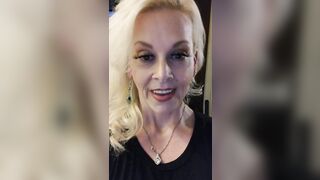 pov SURPRISE FELLATIO THICK PAWG BLONDE LONG TIT OLDER mom GILF