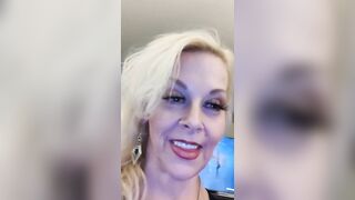 pov SURPRISE FELLATIO THICK PAWG BLONDE LONG TIT OLDER mom GILF