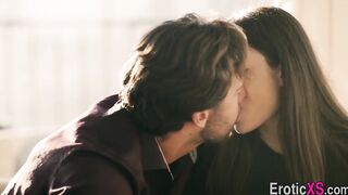 Freaky Goddess gets snatch creampied