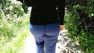 Cougar Fat Fucking Booty Eating Leggings Outdoors Wedgie