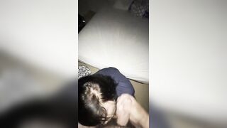 Facial pour cette pute qui suce ma bite