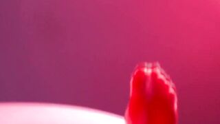 Simone Richards introduce New Wethead Videos