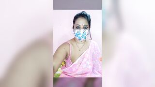 aunty showing Goddess armpits