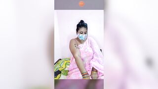 aunty showing Goddess armpits