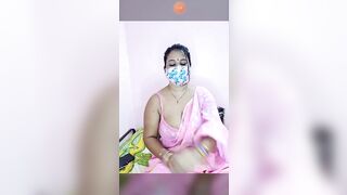 aunty showing Goddess armpits