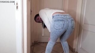 Desperate peeing inside my jeans and fleece jacket