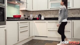 Blonde bombshells Amber Jayne & Barbie Sins take turns on