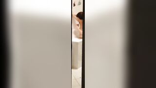 Freundin beim Baden heimlich gefilmt
